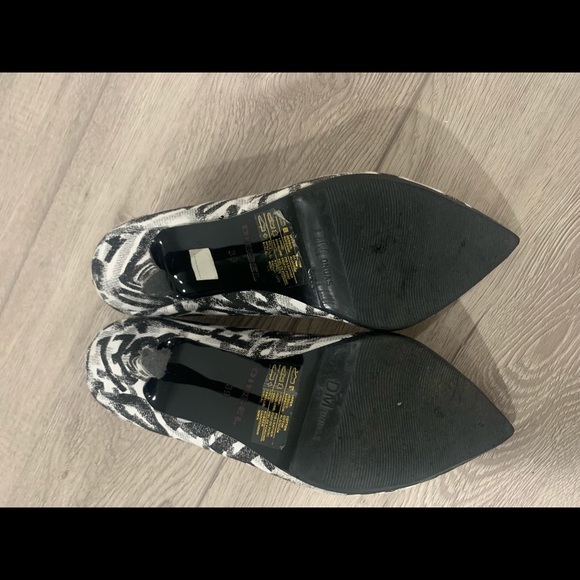 Diesel Debbie Women’s High Heel Print Pumps - Picture 6 of 7